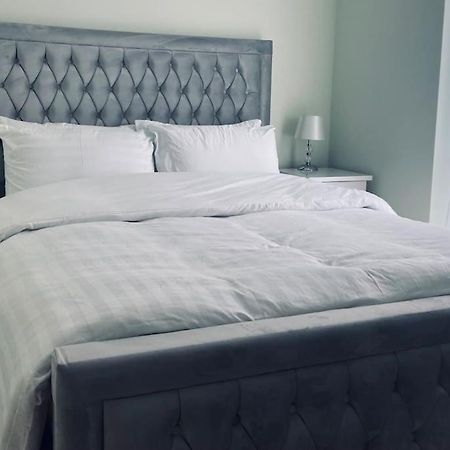 Ormeau Road Stylish Double Bedroom Luxury Apartment Belfast Exterior photo